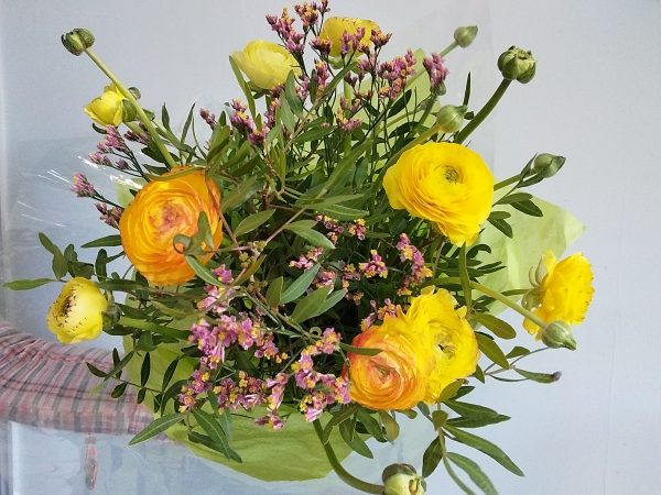 bouquet fleurs de saisons renoncules