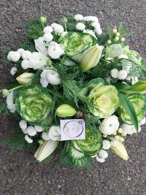 Coupe de fleurs blanches