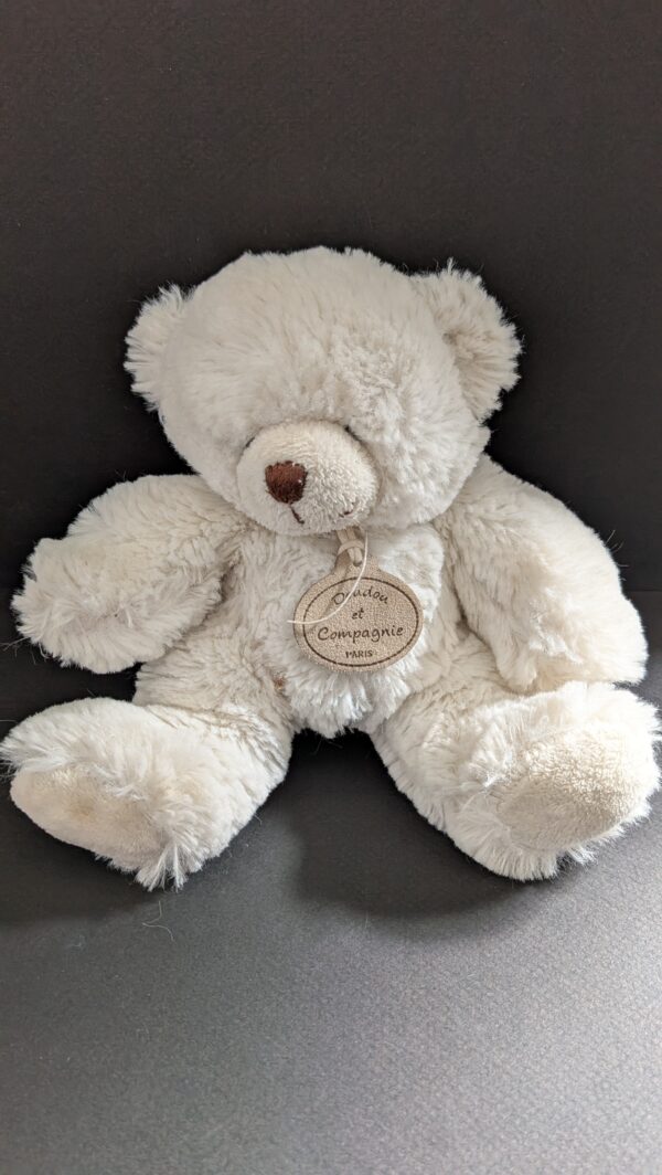 PXL_20260506_093244790 Ourson ou Lapin en Peluche